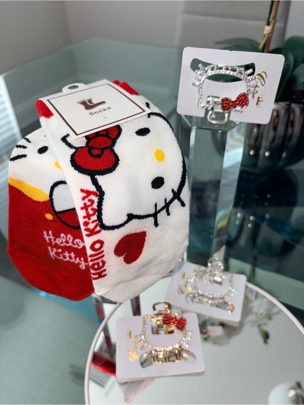 5pc Hello Kitty Socks & Hair Clip Bundle